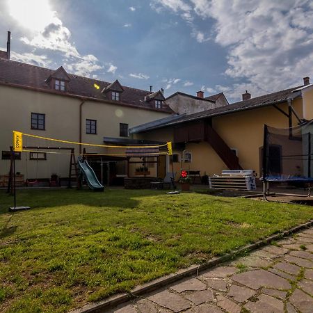 Penzion A Restaurace U Vladare Toužim Zewnętrze zdjęcie