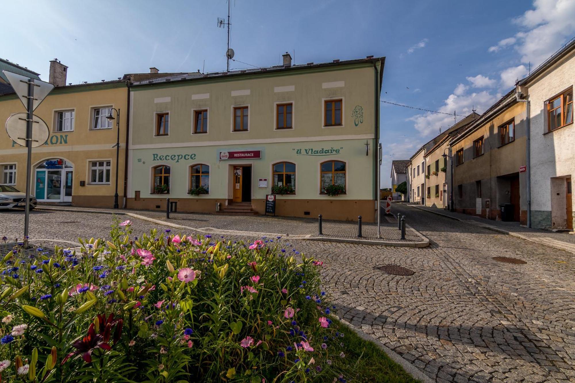 Penzion A Restaurace U Vladare Toužim Zewnętrze zdjęcie